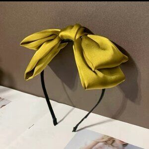 COPY - COPY - Awesome headband. New. Satin bow